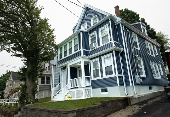 Primary Photo - 6 Knowles Ave