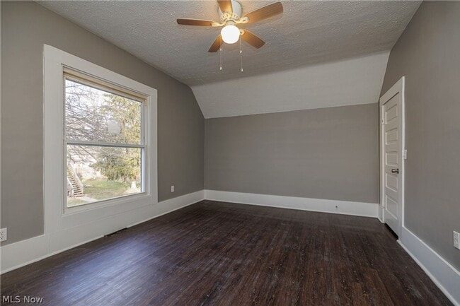 Building Photo - 228 Gates Ave