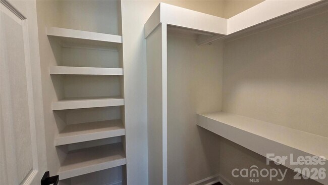 Building Photo - 151 Swink St SW