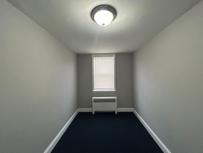 Building Photo - 3 Bedroom Home with a Finished Basement