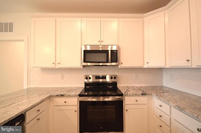 Building Photo - 21731 Dovekie Ter