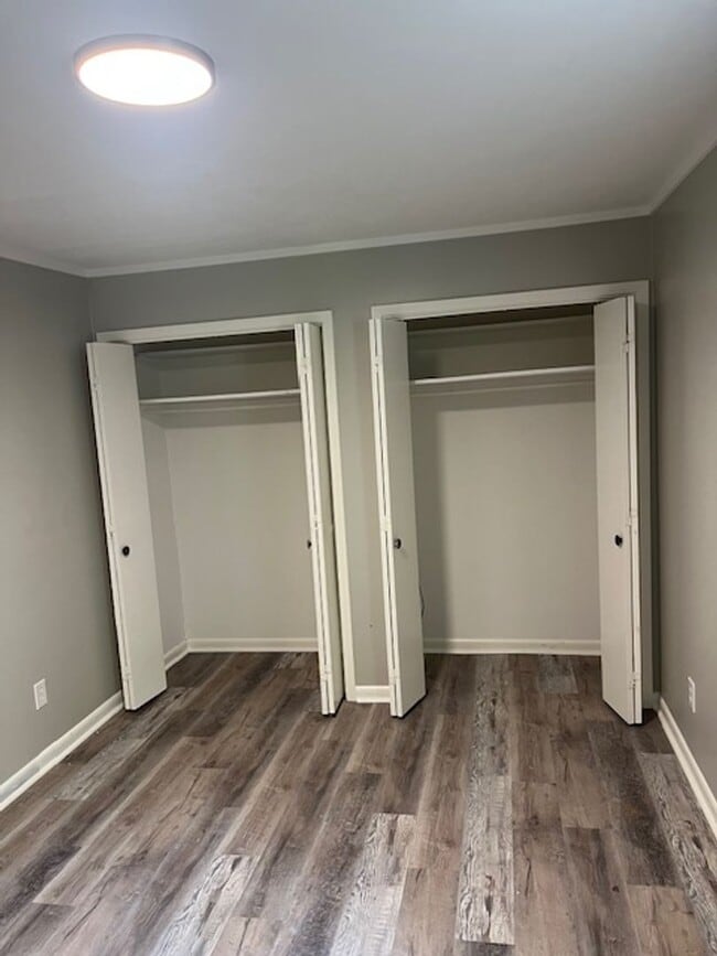 Building Photo - Renovated 5 Bedroom 2 Bath Home for Rent!