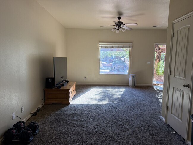 Building Photo - 300 S 300 E