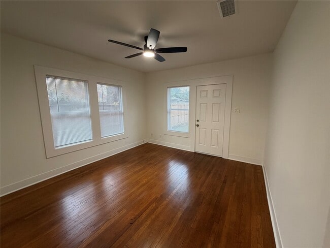 Building Photo - 1637 Bonnie Brae St