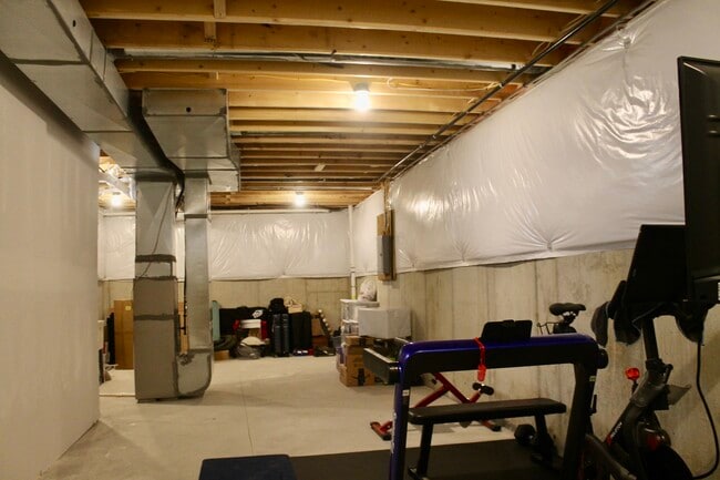 Building Photo - 1889 W 54th St