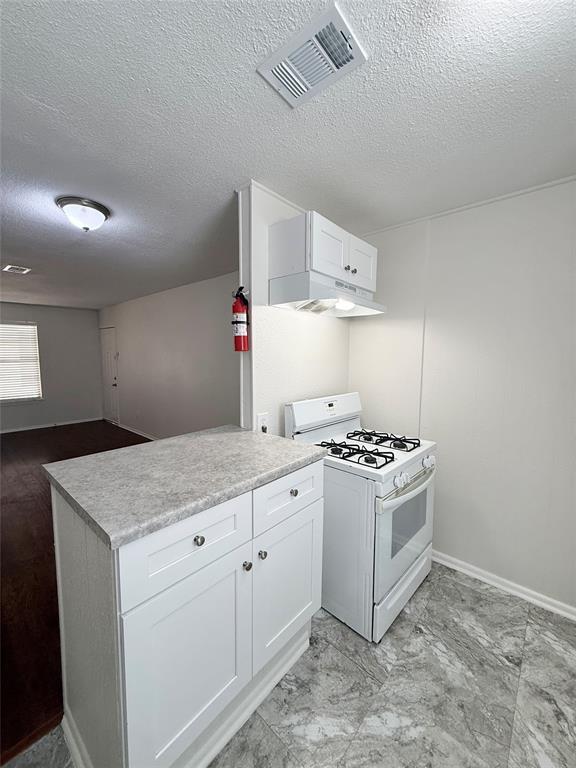 Building Photo - 3633 N MacGregor Way