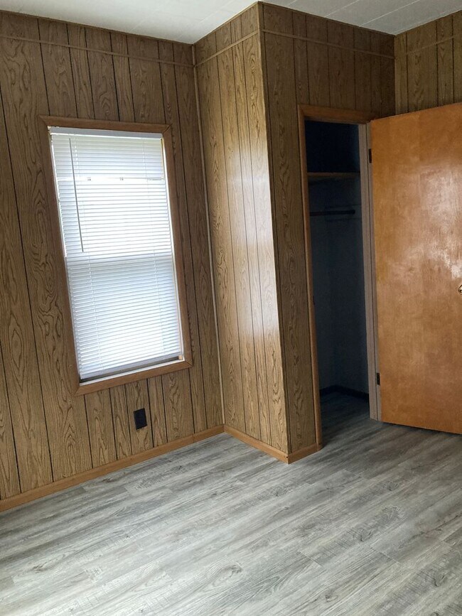 Building Photo - Charming 3 bedroom 1 bath