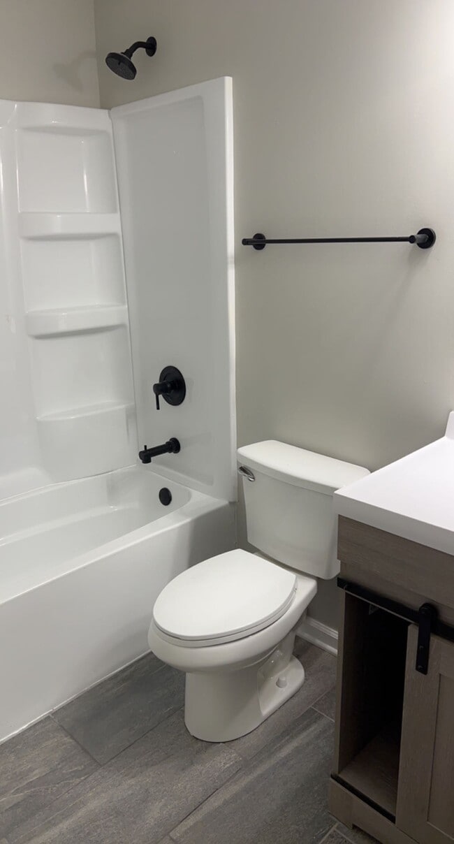 Building Photo - 9500 N Green Bay Rd