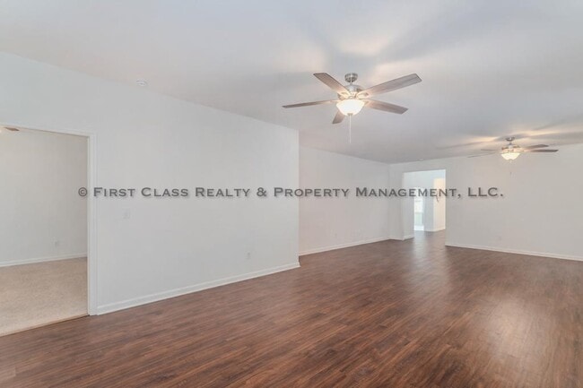 Building Photo - 46 S Great White Way