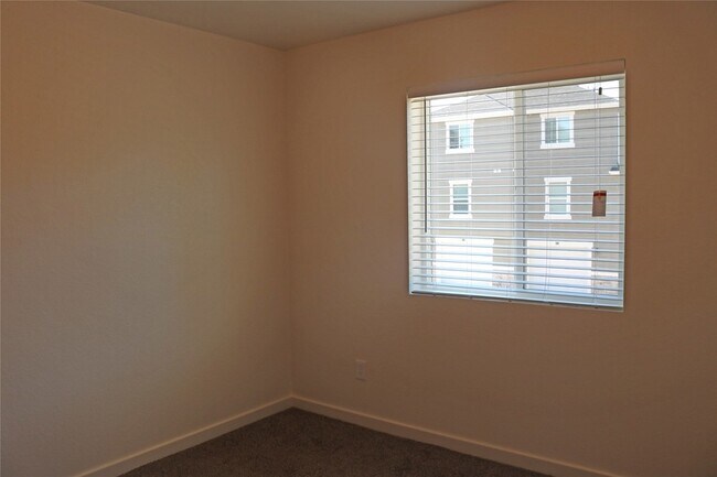 Building Photo - 10535 Mills Rd