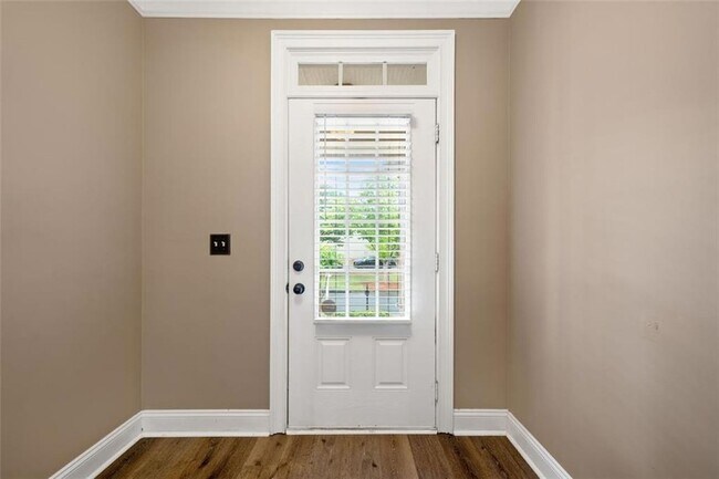 Building Photo - 548 Myrtle Trace Ln