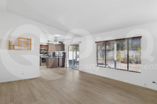 Building Photo - 9300 E Kalil Dr