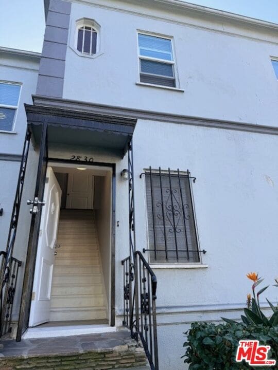 Building Photo - 2830 W 3rd St