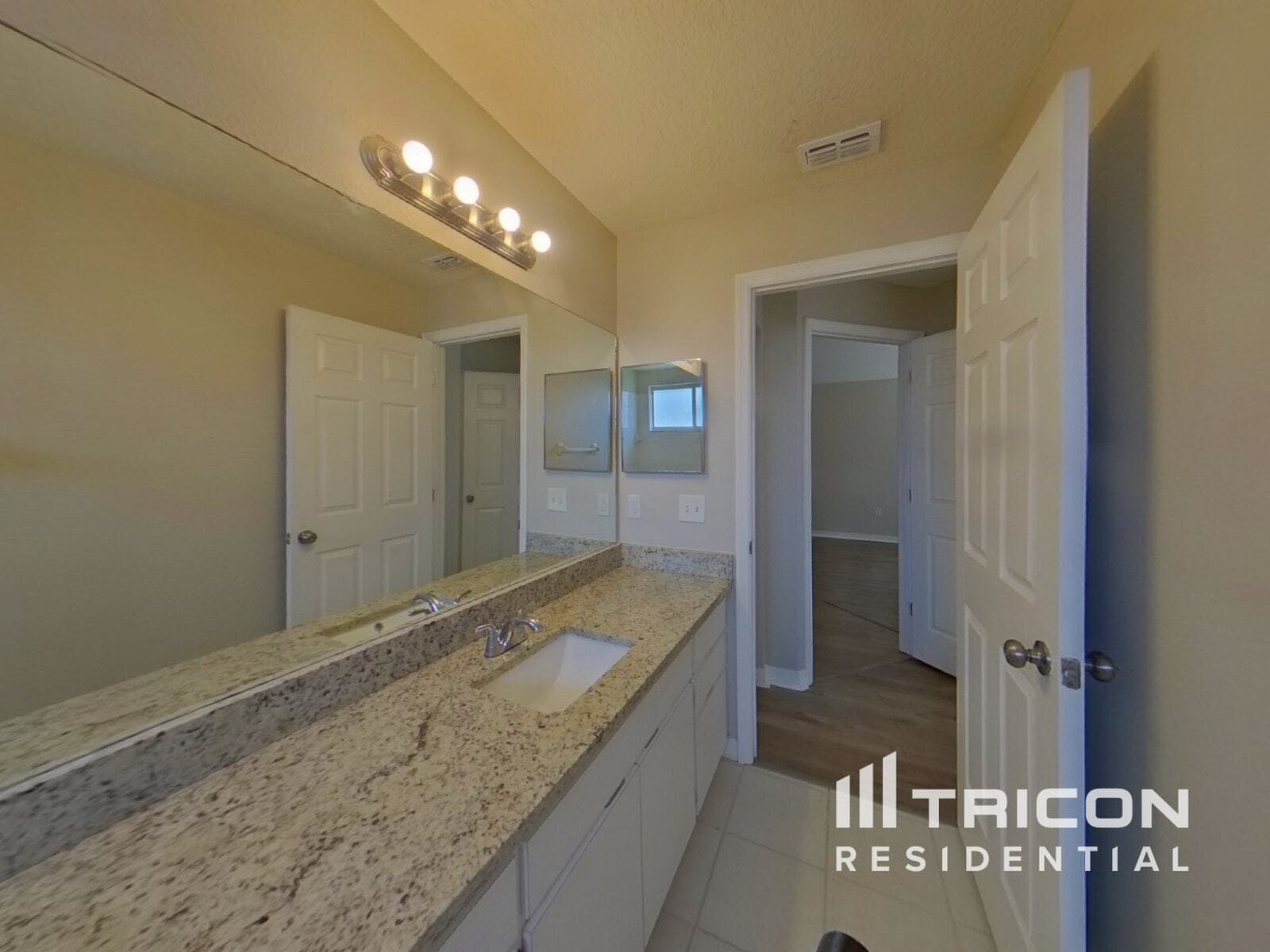 Building Photo - 22210 Bell Harbor Dr