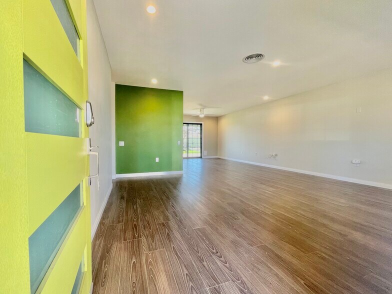 Building Photo - 42900 Texas Ave