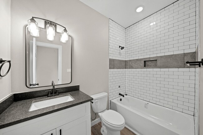 Building Photo - 1644 County Rd 180