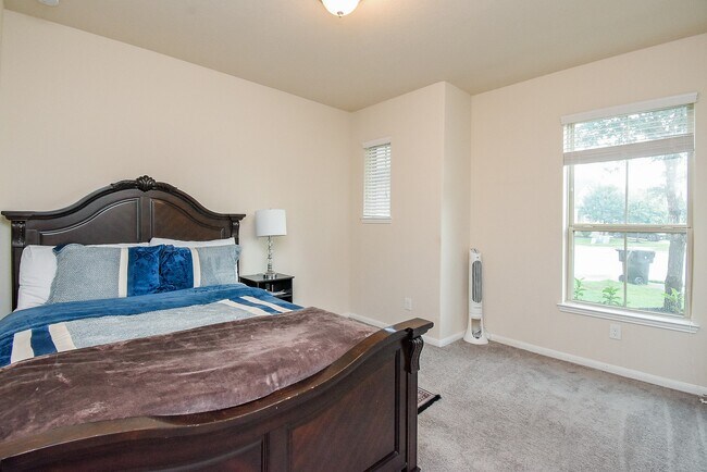 Building Photo - 12447 Girasole Ct