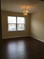 Building Photo - 411 N Oaks Blvd
