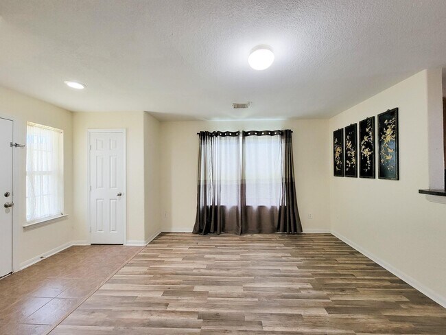 Building Photo - 12835 Regal Oaks Bend Ln