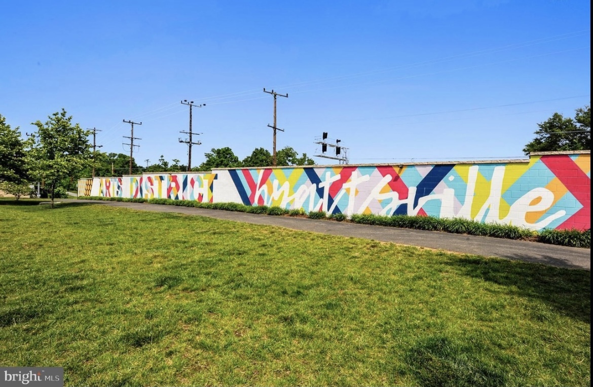 Walking/Bike path to shopping & restaurants directly behind the house! - 5711 45th Ave