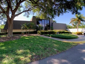 Building Photo - 14130 Rosemary Ln