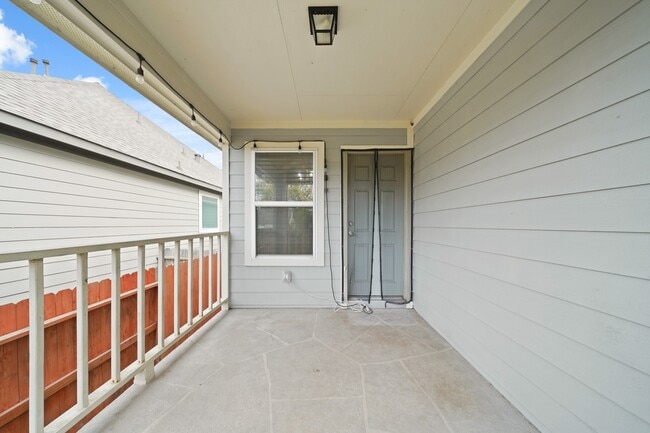 Building Photo - 3107 Amboy St