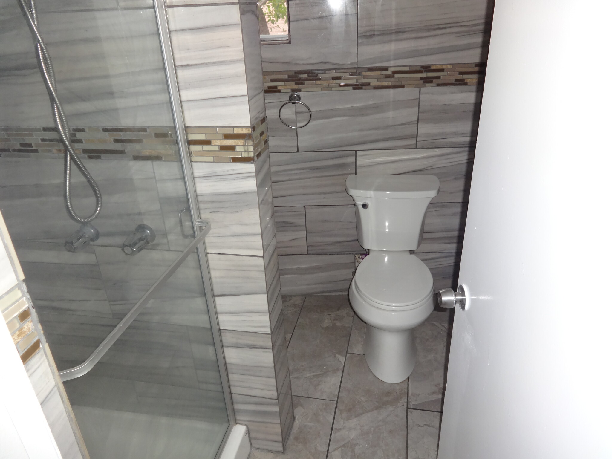 Bathroom - 1972 Avalon St