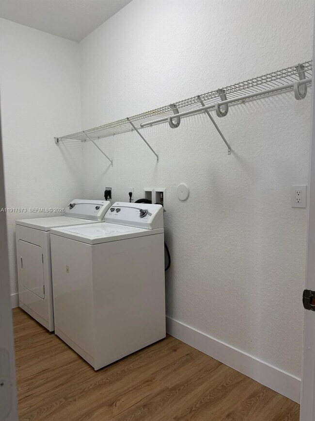 Building Photo - 3972 SW 149th Pl