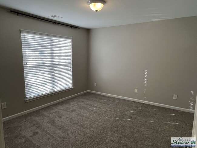 Building Photo - Beautiful 2 Story, 3 Bedroom Townhome near...