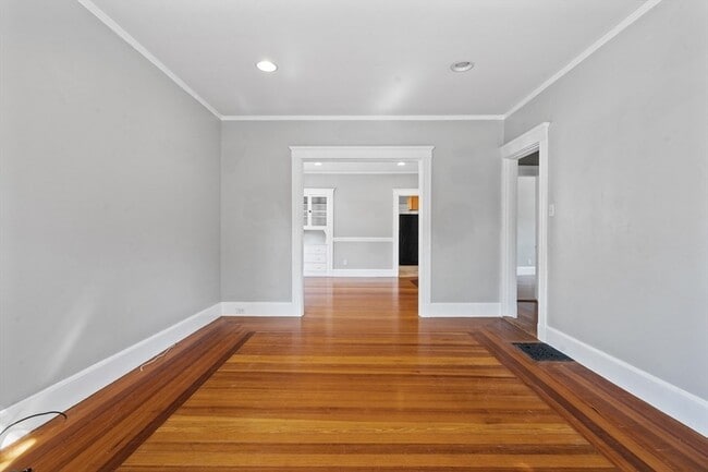 Building Photo - 146 Beech St