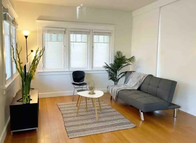 Building Photo - 1541 Berkeley St