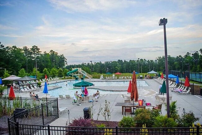 Building Photo - 1910 Pennypacker Ln