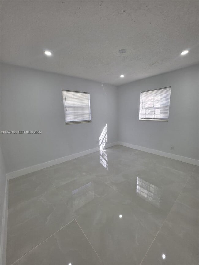 Building Photo - 2141 N 57th Terrace