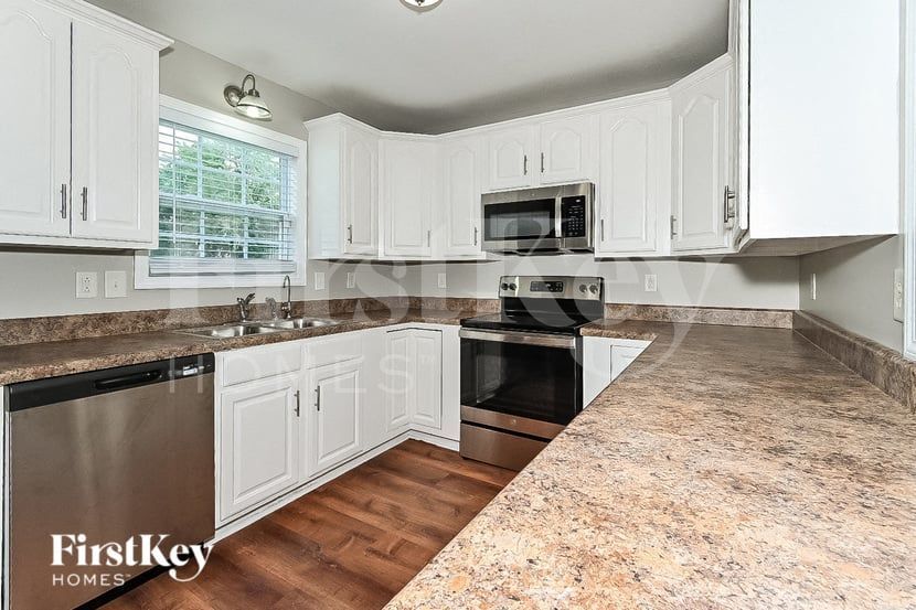 Building Photo - 3916 Justene Ct