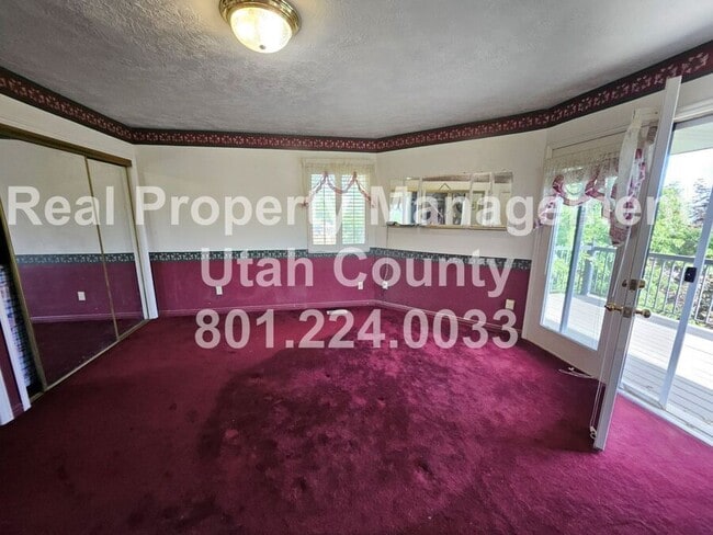 Building Photo - 675 Park Dr
