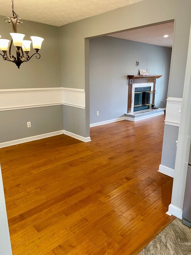 Building Photo - ****COMING SOON**** Charming Cape Cod in Halls