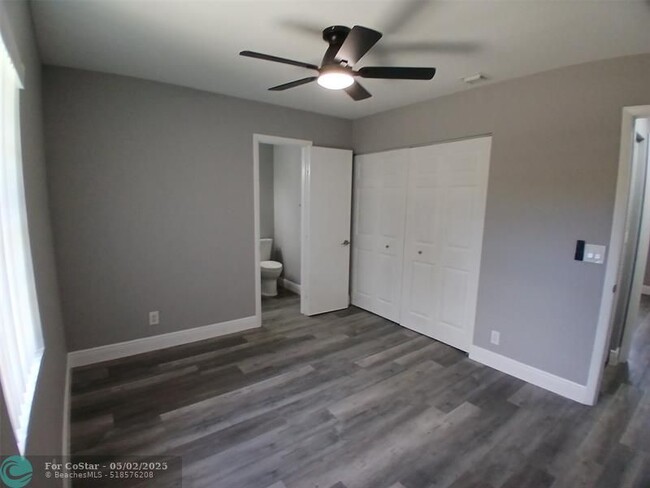 Building Photo - 4687 Martha Louise Dr