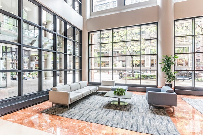 Building Photo - 211 E Ohio St