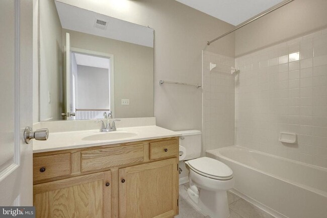 Building Photo - 12913 Wood Cres Cir