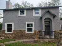 Building Photo - 410 Bridge St