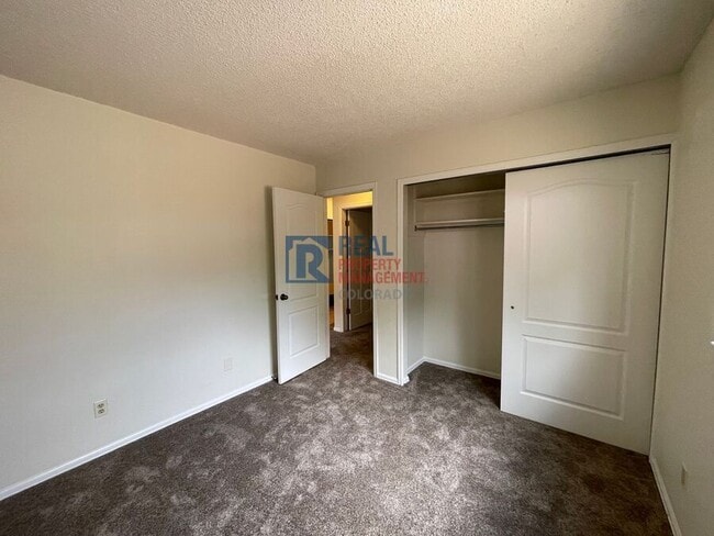 Building Photo - 4945 Marabou Way