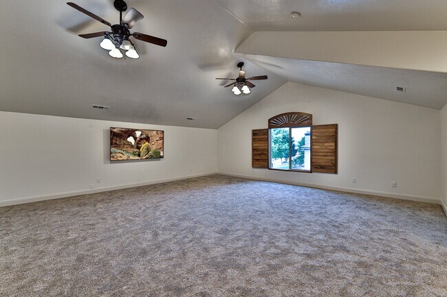Building Photo - 2478 E Springs Dr