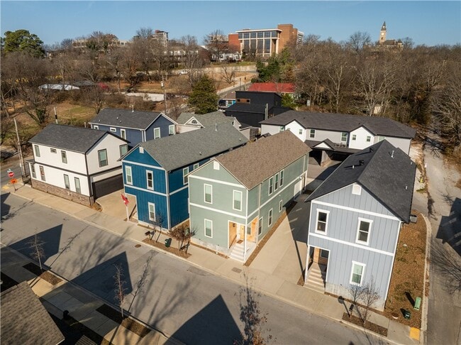 Building Photo - 146 E South St