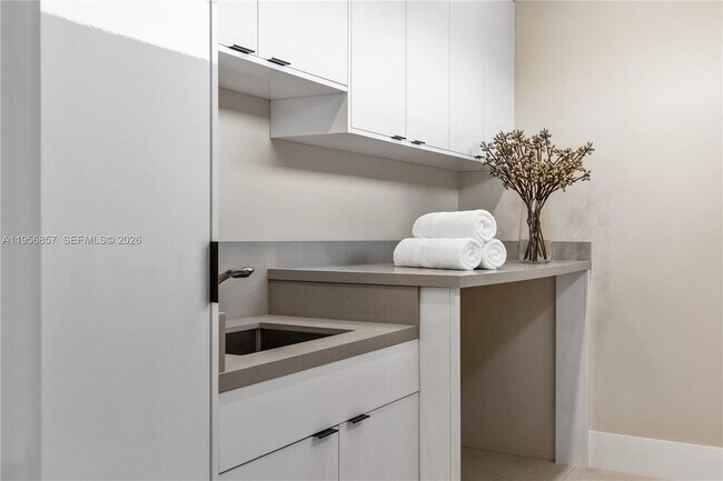 Building Photo - 2805 Freeman St