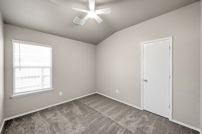 Building Photo - 3139 Lodgemist Ln