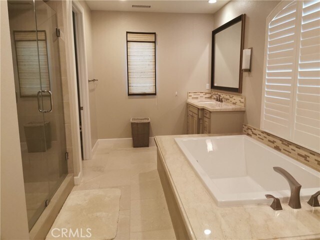 Building Photo - 16 Branding Iron