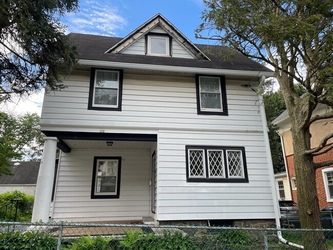 Building Photo - 109 Petrie Ave
