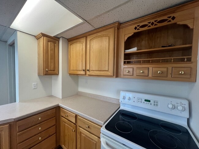 Building Photo - Click the “Apply Now” button or email wapmrentals@gmail.com for a prompt response.