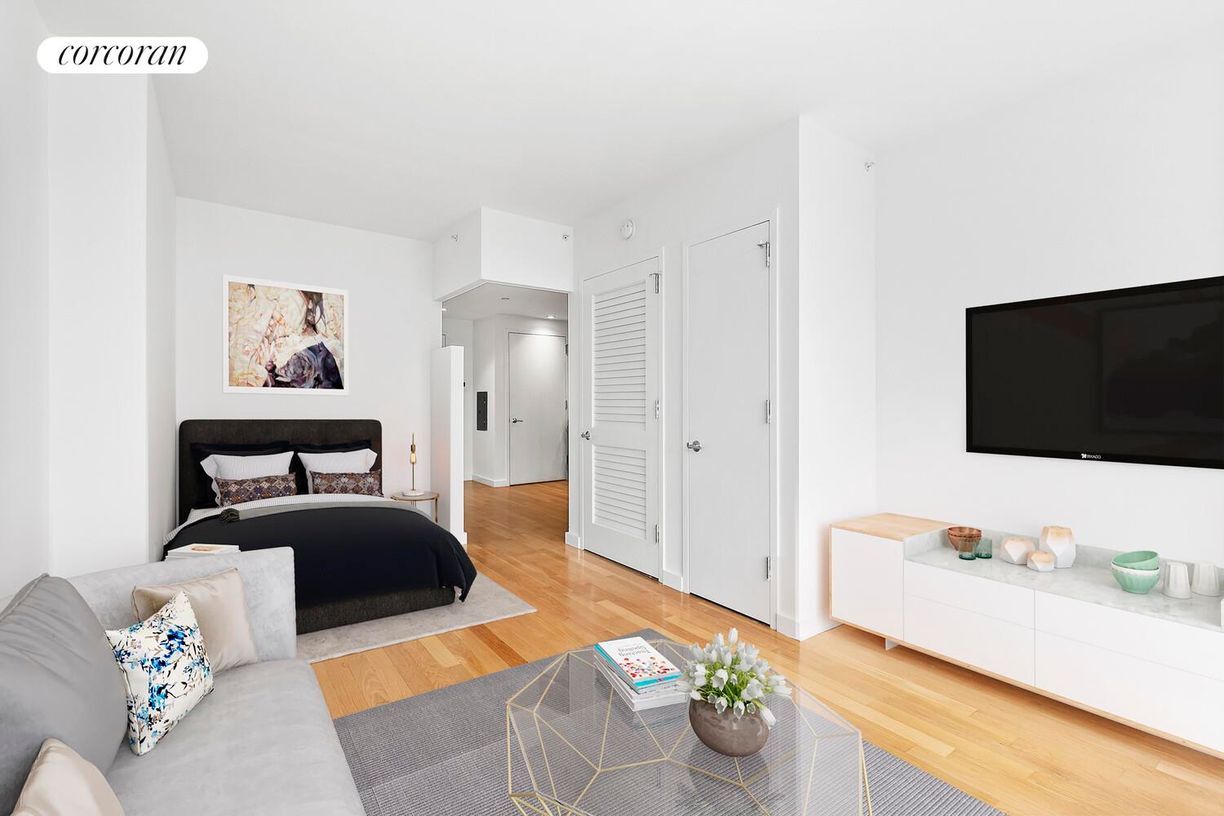 Building Photo - 247 N 7th St