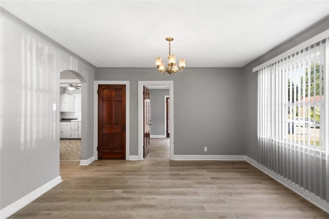 Building Photo - 10050 Diamond Dr